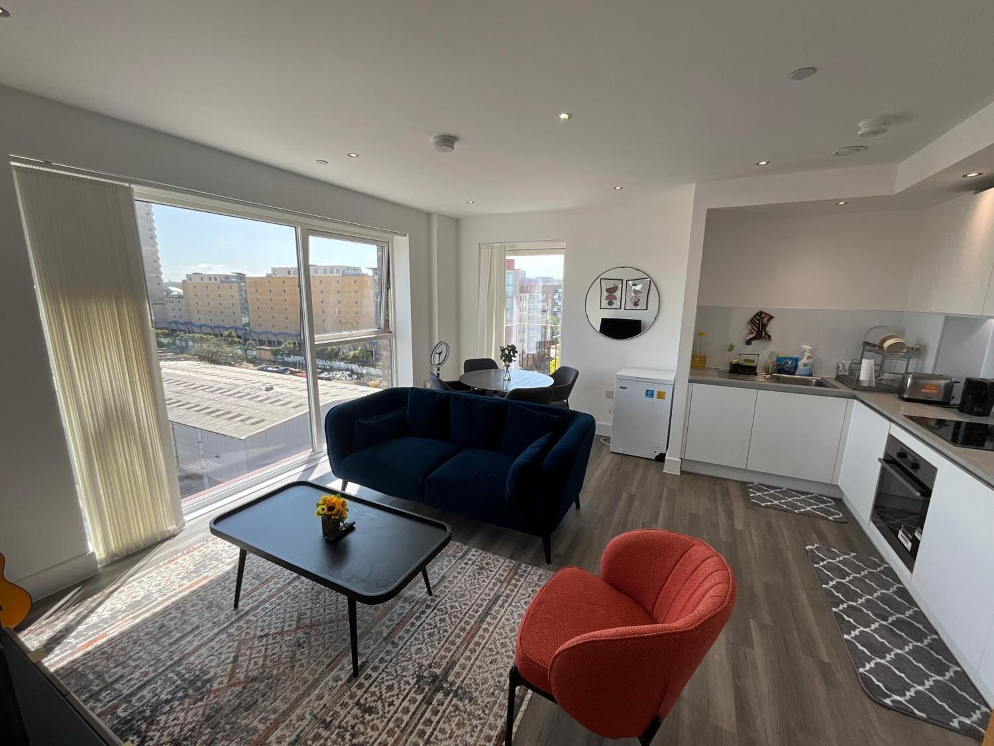 Deluxe Double Bed In Shared Apt Near Canary Wharf, City Airport & O2 Arena With Thames View London Bagian luar foto