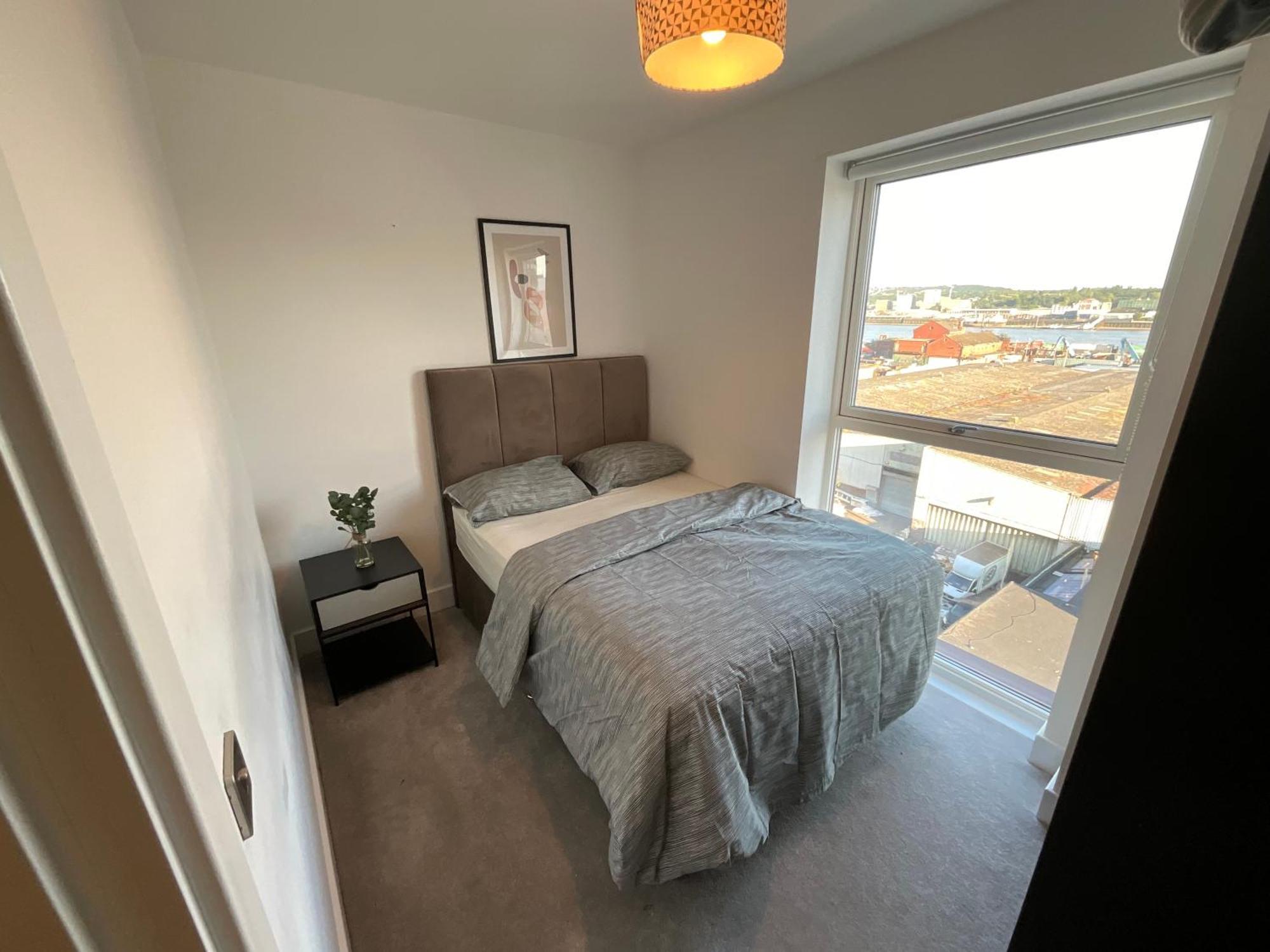 Deluxe Double Bed In Shared Apt Near Canary Wharf, City Airport & O2 Arena With Thames View London Bagian luar foto